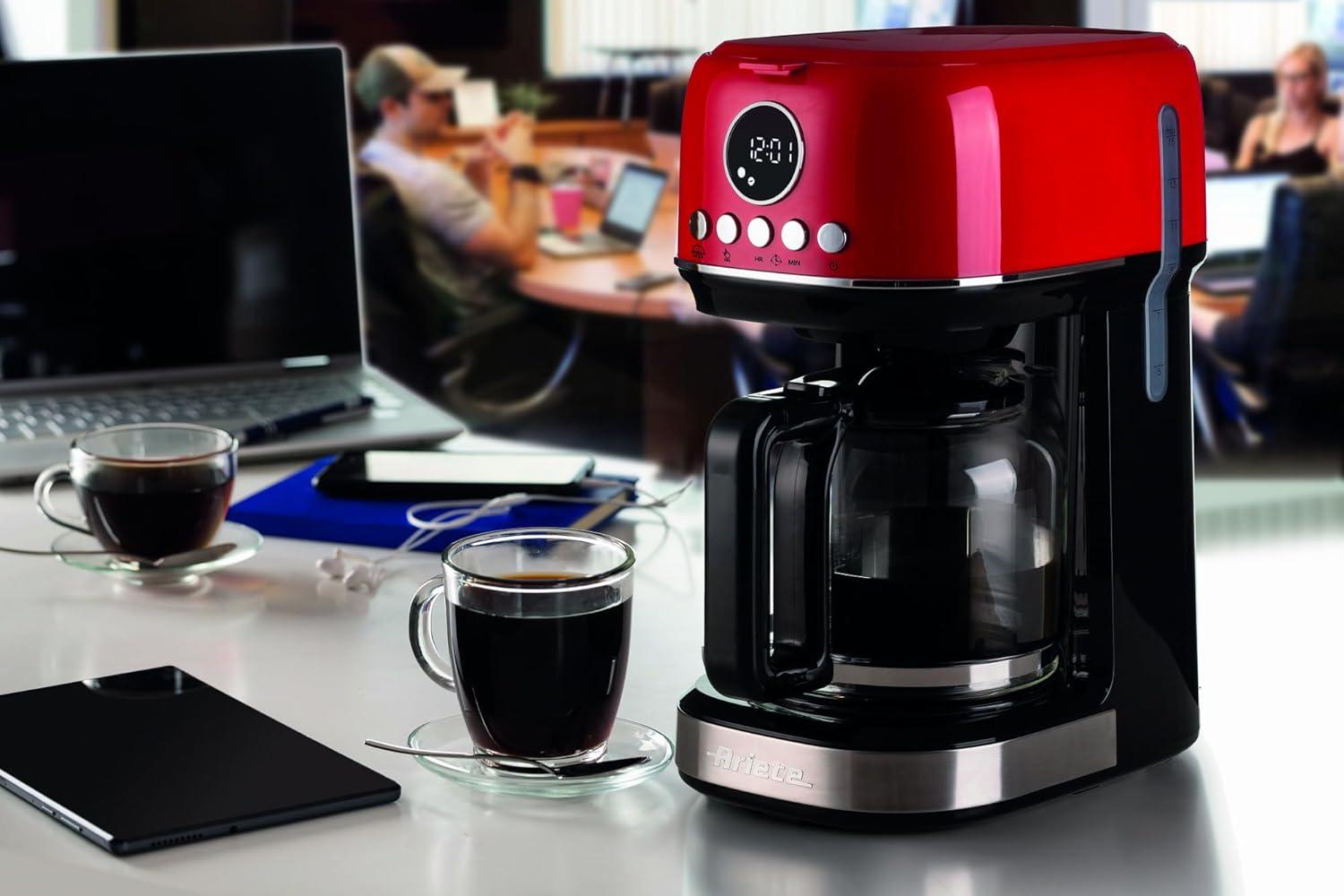 imageAriete 1396 Machine caf filtre moderne Caf amricain Capacit jusqu 15 tasses Base chauffante cran LCD Filtres amovibles et lavables BlancRouge