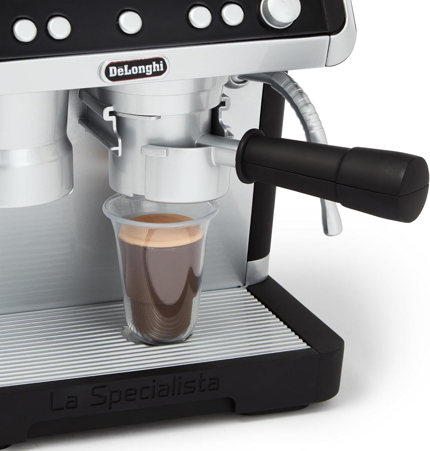 imageCasdon DeLonghi Jouet Machine caf Barista Ensemble de Cuisine pour Enfants avec pices Mobiles Sons ralistes et caf Magique 3 Ans Silver