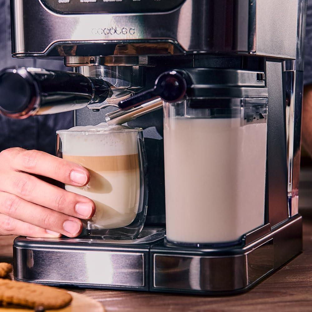 imageCecotec Machine Caf Expresso Power Espresso 20 ColdBrew Latte Fresh 1350W 20 Bars cran Tactile Couleur Rservoir dEau 15L 500ml de Lait Acier Fonc Chauffetasses Double Bras Dmontable