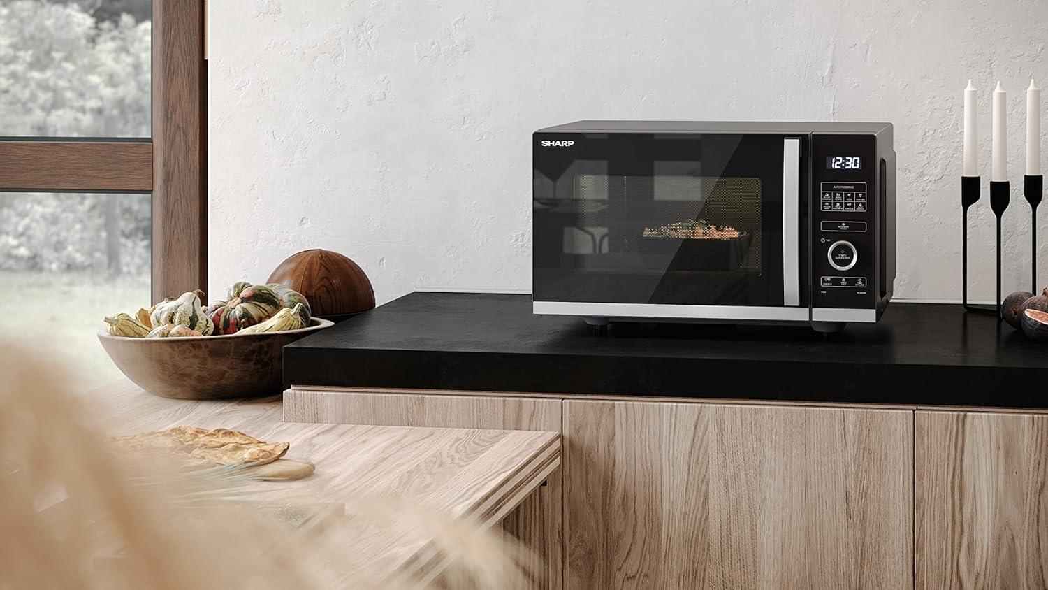 image:imageSharp YCPG254AES four Microondes 25 litres Grill Noir commandes semi numriquesNoir