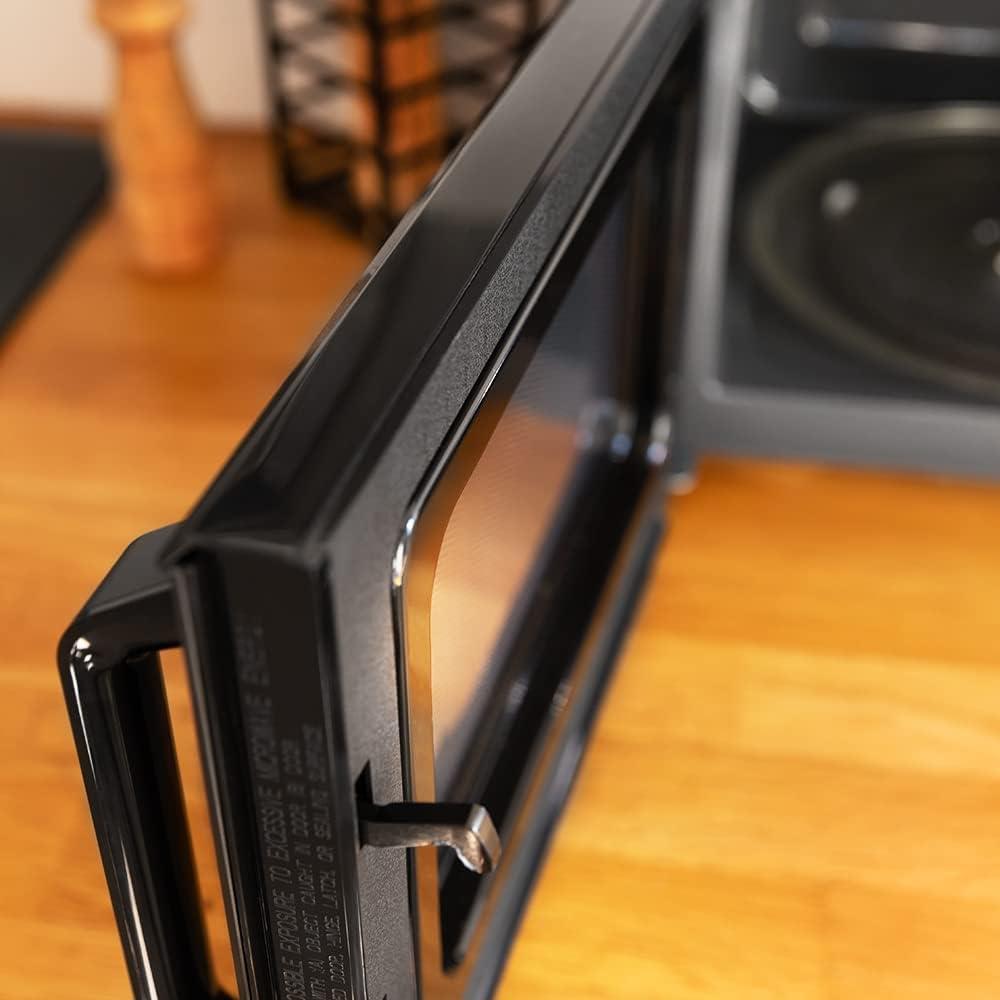 imageCecotec Microondes ProClean 3050 Capacit de 20 L Revtement Ready2Clean 700 W de Puissance 6 Niveaux de Fonctionnement Minuterie 30 minutes Mode Dcongeler Finition Noir et ArgentNoir avec Miroir Grill