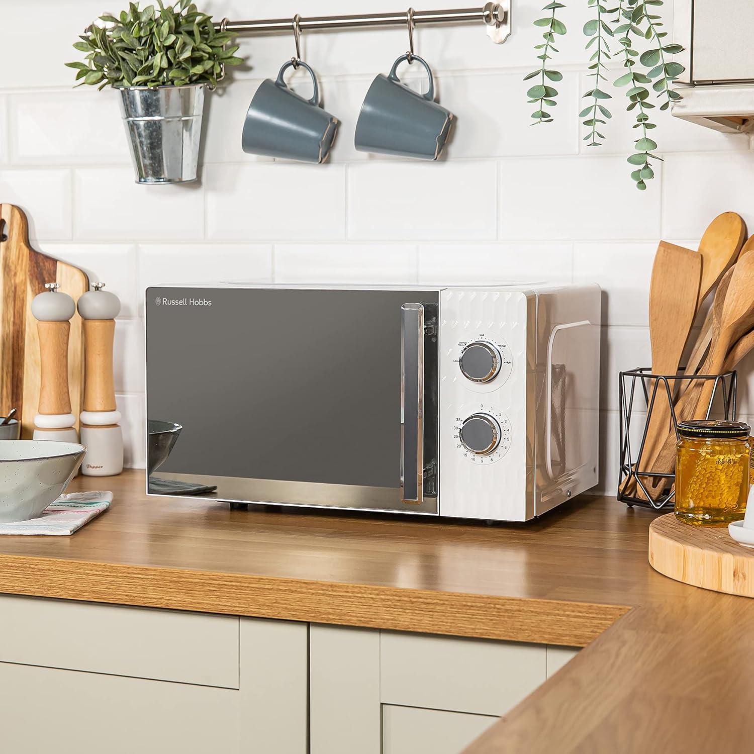 imageRussell Hobbs RHMM715EU Honeycomb Microondes Manuel Solo de 17 Litres et 700W Blanc avec 5 Niveaux de Puissance Minuterie Intgre et Fonction Dconglation