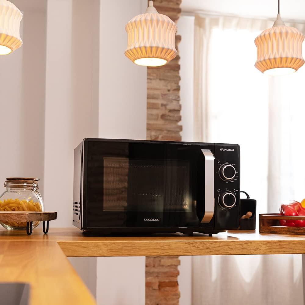 imageCecotec Microondes ProClean 3030 Capacit de 20 L Revtement Ready2Clean 700 W de Puissance 6 Niveaux de Fonctionnement Minuterie 30 minutes Mode Dcongeler Finition Noir20L Grill GrandHeat