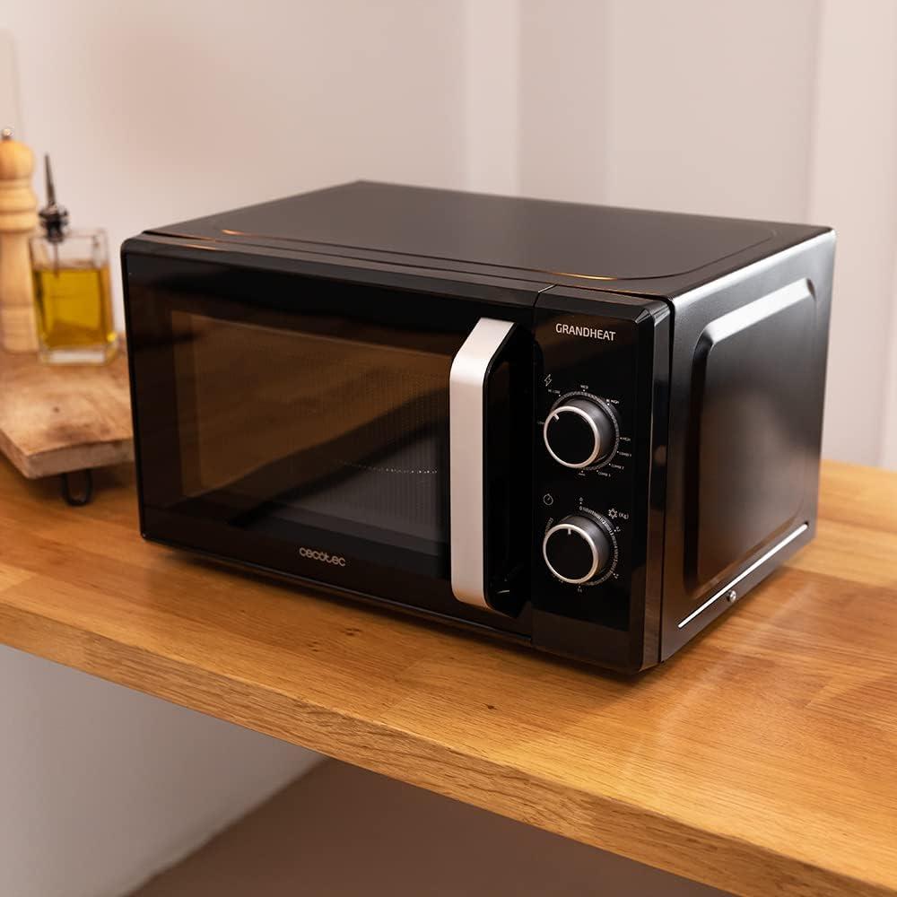 imageCecotec Microondes ProClean 3030 Capacit de 20 L Revtement Ready2Clean 700 W de Puissance 6 Niveaux de Fonctionnement Minuterie 30 minutes Mode Dcongeler Finition Noir20L Grill GrandHeat