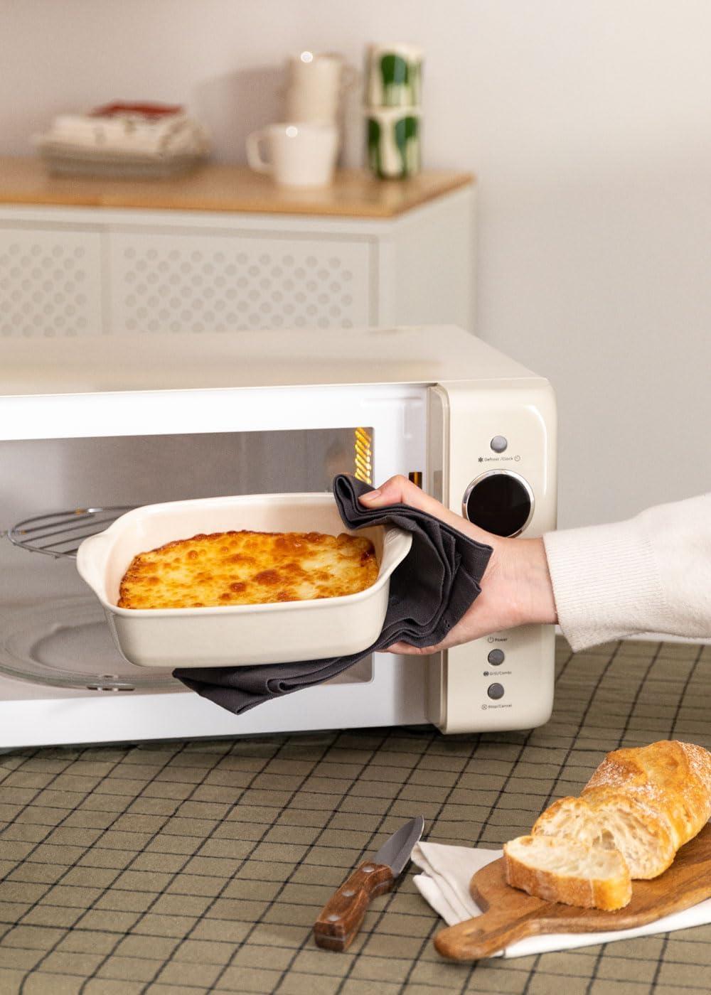 image:imageCREATEMICROWAVE STUDIOMicroondes avec fonction grill et four blanc cassCapacit 23L plateau 285 mm 10 niveaux de puissance 8 programmes automatiques 3 modes grill cran LED 1000WBlanc Cass