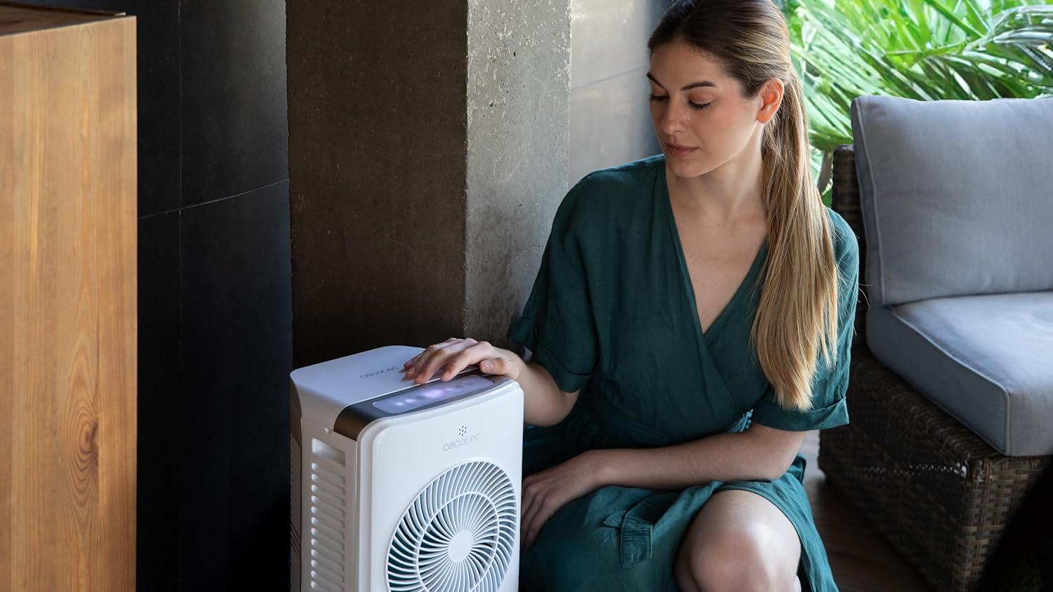 image:imageCecotec Refroidisseur vaporation EnergySilence 3500 Cool Compact 65 W Rservoir 35 L 3 Vitesses Oscillation 70 Roulettes Multidirectionnelles 2 Refroidisseurs Inclus3 5 L
