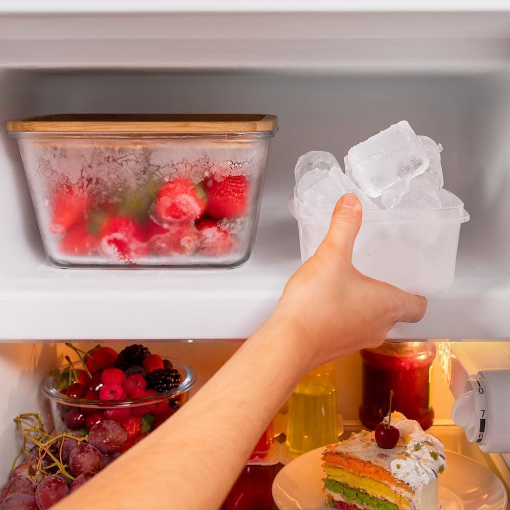 image:imageCecotec Mini Frigo Rfrigrateur Rtro Bolero CoolMarket TT Origin 110 Noir E Mini Frigo Rtro avec une capacit de 110L Classe E Icebox LED intrieur Poigne Chrome Plateaux en VerreBeige