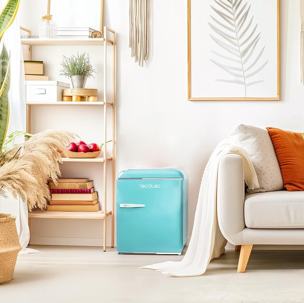 image:imageCecotec Mini Frigo Rfrigrateur Rtro Bolero CoolMarket TT Origin 110 Noir E Mini Frigo Rtro avec une capacit de 110L Classe E Icebox LED intrieur Poigne Chrome Plateaux en VerreBleu