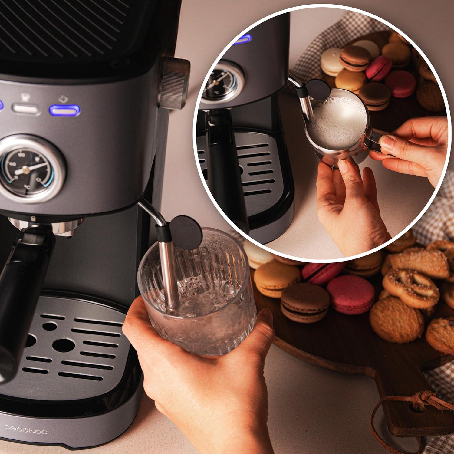 image:imageCecotec Cafetire espresso compacte Power Espresso 20 Retro Green 1100 W 20 Bars Systme Thermoblock Buse orientable Portefiltre avec double sortie et 2 filtres 125 litreAcier
