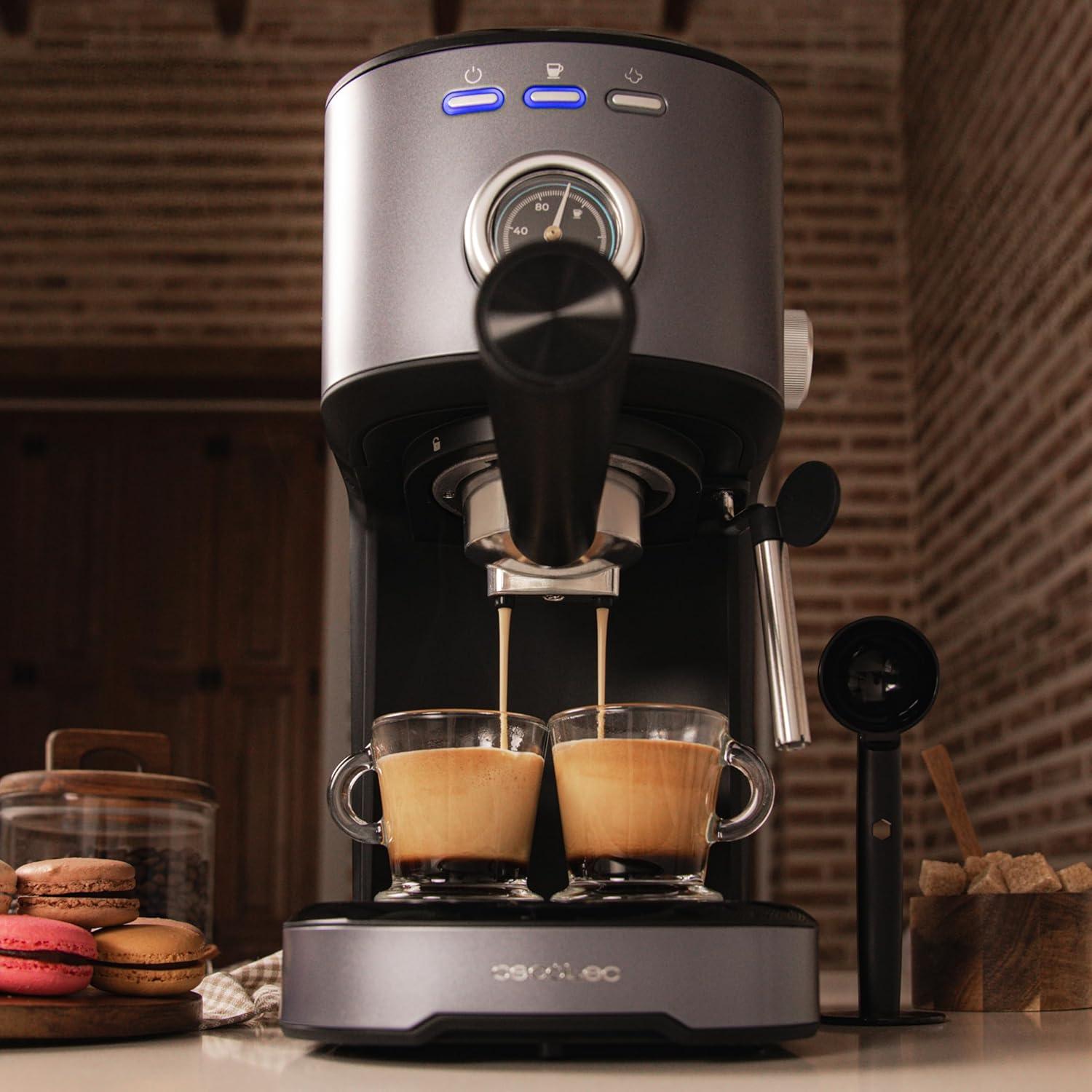 image:imageCecotec Cafetire espresso compacte Power Espresso 20 Retro Green 1100 W 20 Bars Systme Thermoblock Buse orientable Portefiltre avec double sortie et 2 filtres 125 litreAcier